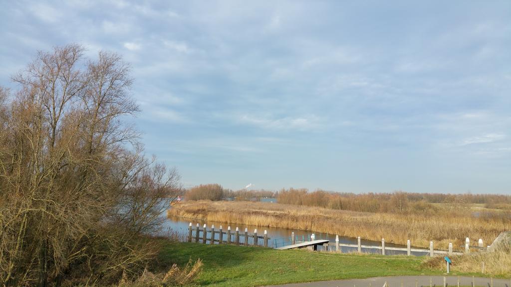 De Brabantse Biesbosch Hotell Werkendam Exteriör bild