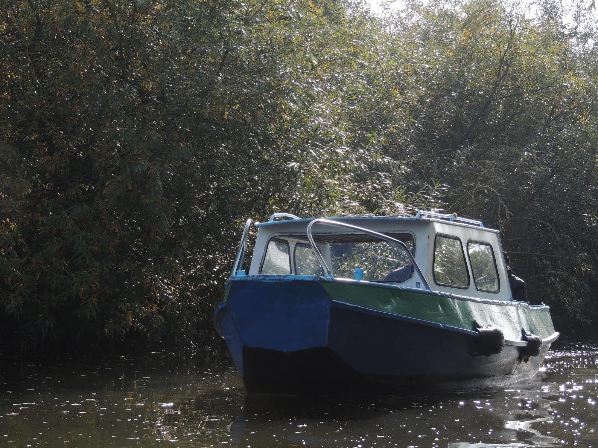 De Brabantse Biesbosch Hotell Werkendam Exteriör bild