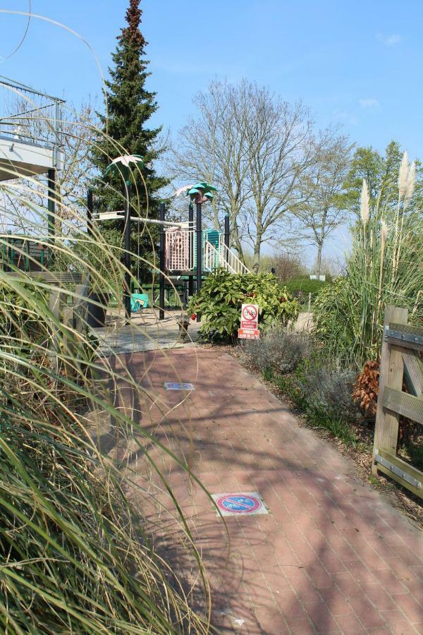 De Brabantse Biesbosch Hotell Werkendam Exteriör bild